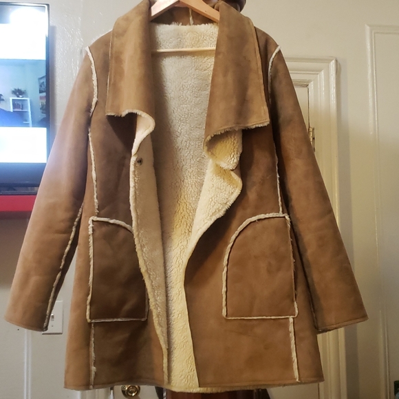 Beautiful and warm suede jacket 😍 ❤ - Picture 6 of 6